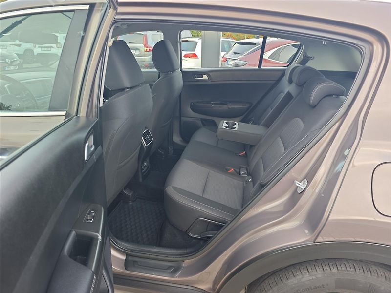 Kia Sportage 1,6 GDi  Exclusive - fotka 11 z 22