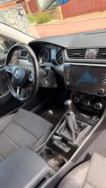 Škoda Superb (2018) - fotka 7 z 10