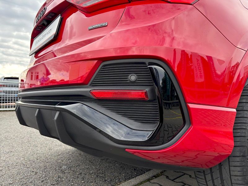 Audi Q3 (2021) Sportback S LINE 45 TFSI 180 K - fotka 17 z 28