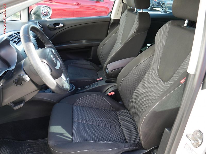 Seat Leon (2009) 2.0TDI, Xenon - fotka 9 z 16
