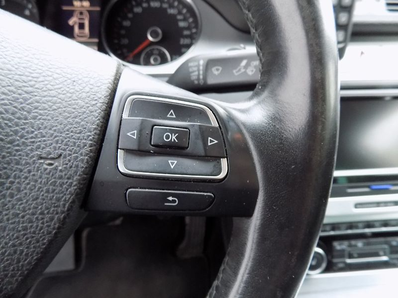 Volkswagen Passat CC (2008) 2.0TDI/Highline/NAVI/Bi-xenon/ - fotka 27 z 37