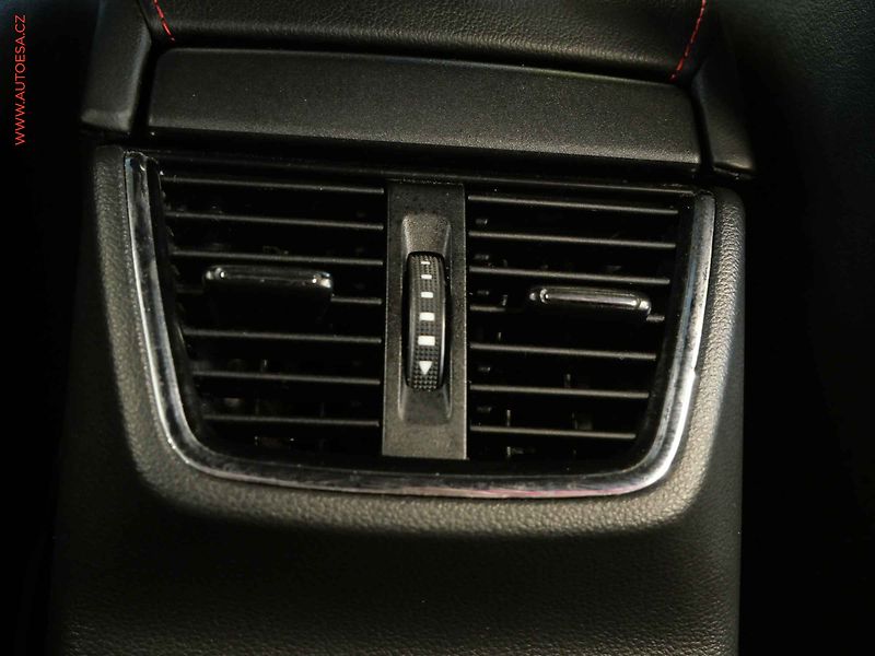 Škoda Octavia (2014) 2.0 TDI, ČR, DSG, xenon, AC - fotka 13 z 15