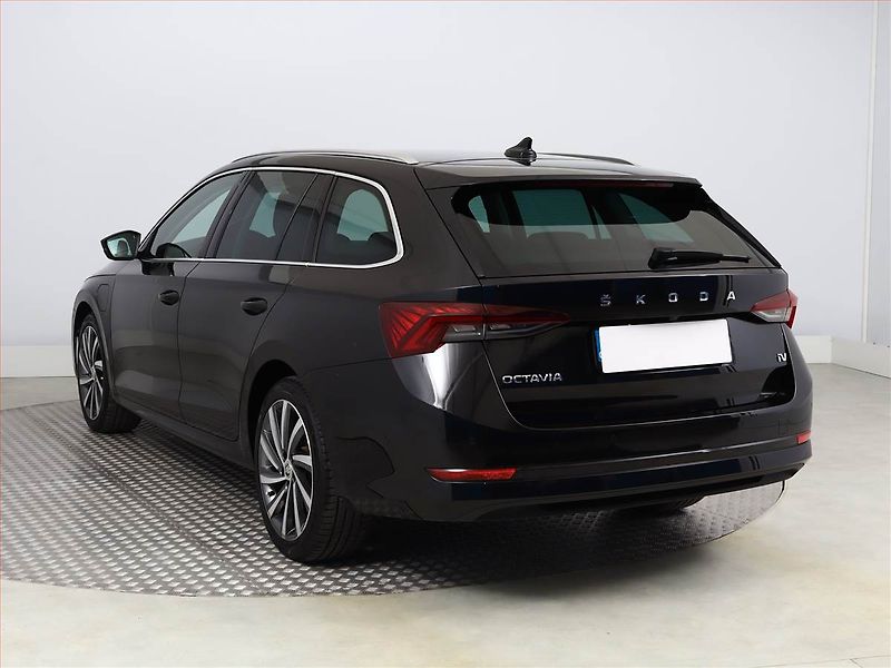 Škoda Octavia (2021) Style 1.4 TSI iV - fotka 4 z 24