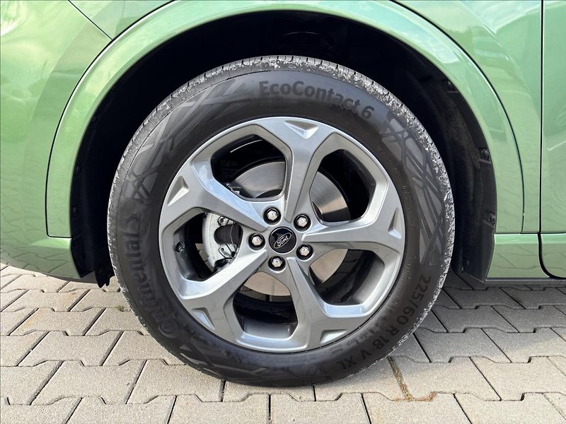 Ford Kuga 1,5 EcoBoost 137kW ST-Line - fotka 10 z 37