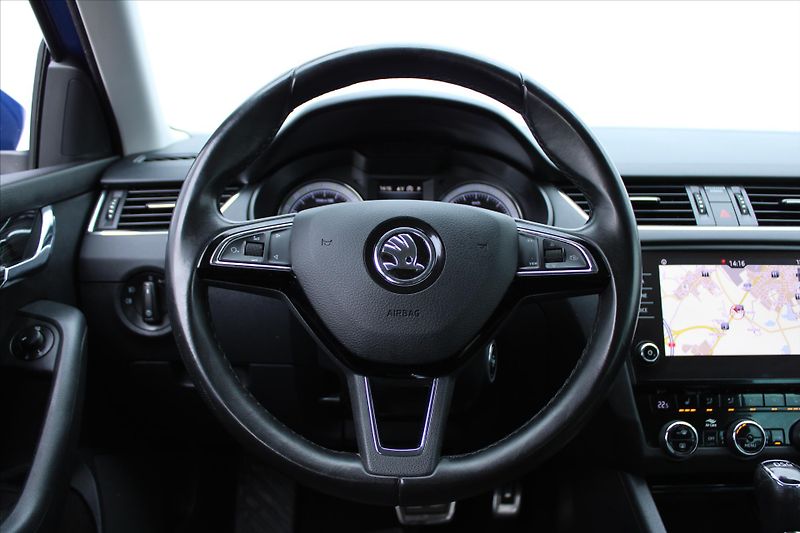 Škoda Octavia 2.0TDI 110kW DSG STYLE ČR - fotka 12 z 26