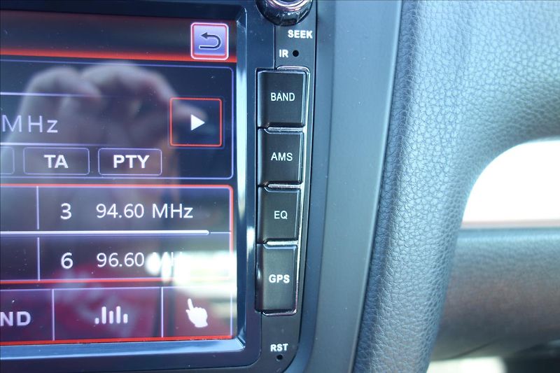 Volkswagen Golf 1,2 TSi 77KW, SERVISNÍ KNIHA. - fotka 28 z 48