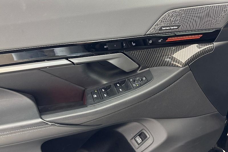 BMW Řada 5 540d xDrive Sedan - fotka 14 z 16