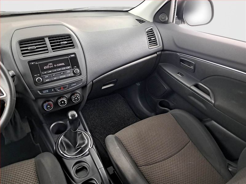 Mitsubishi ASX (2016) 1.6 MIVEC, ČR,1.maj - fotka 8 z 15