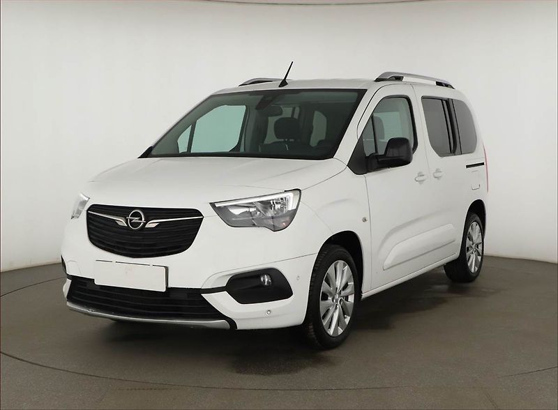 Opel Combo (2021) Elegance 1.5 CDTI, 5Míst, ČR - fotka 2 z 18