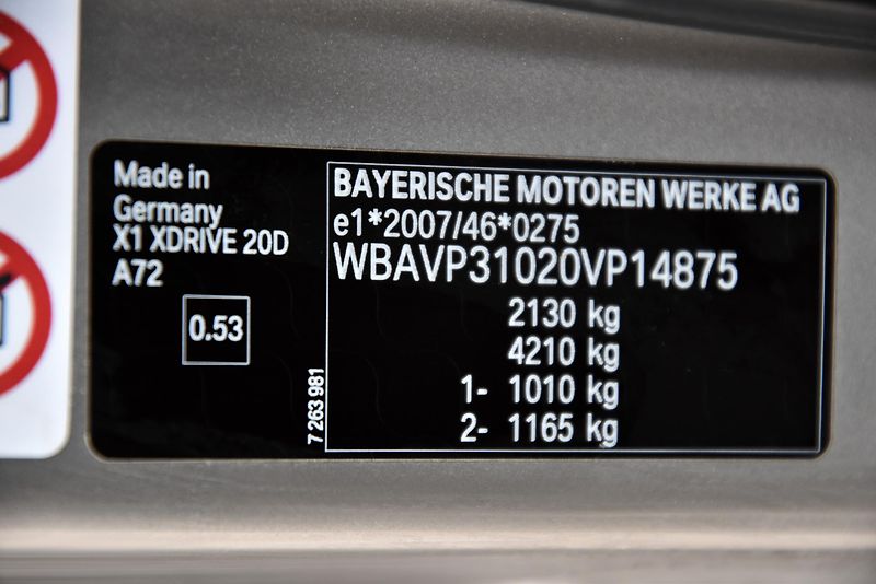 BMW X1 xDrive20d,KŮŽE,NAVI,TEMP,KLIMA - fotka 50 z 50