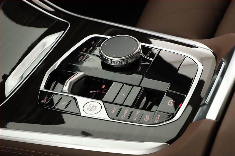 BMW X5 (2024) xDrive30d, M Paket, ventilace - fotka 21 z 28