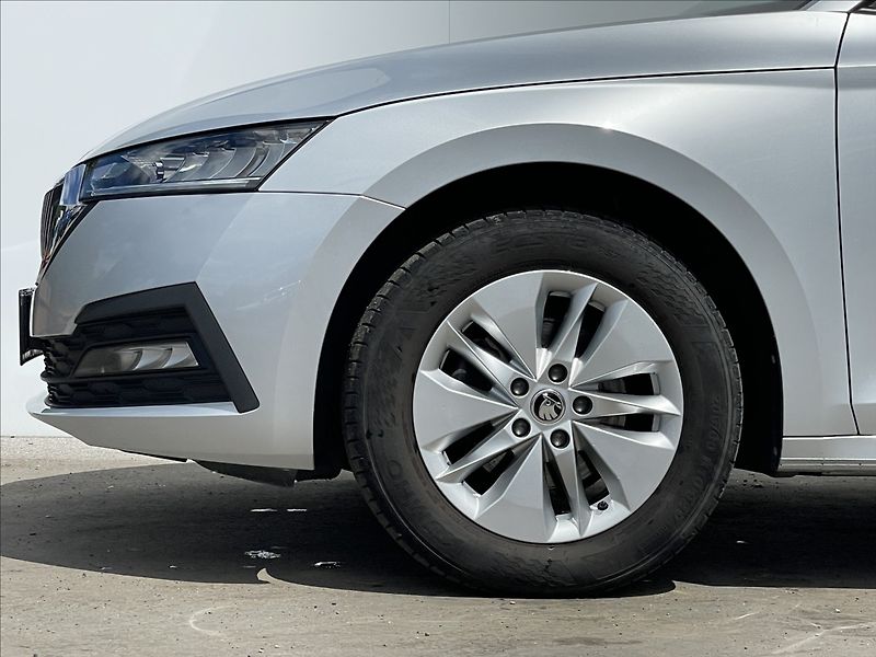 Škoda Octavia 2,0 TDI Combi Ambition Plus TA - fotka 20 z 23