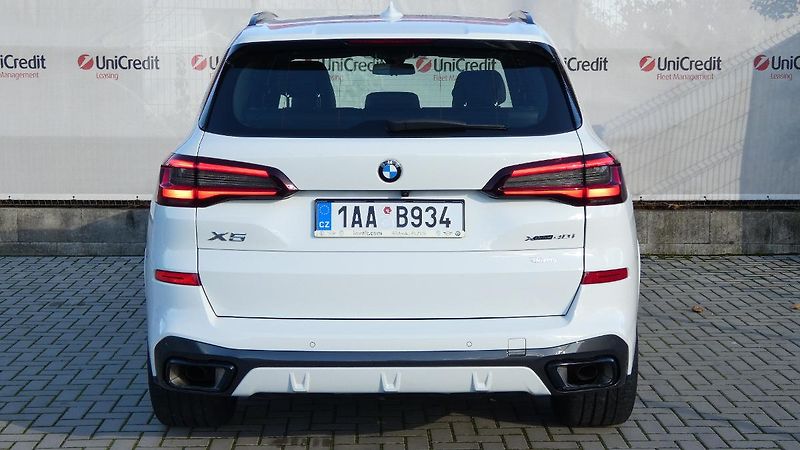 BMW X5 xDrive 40i M Sport - fotka 4 z 21