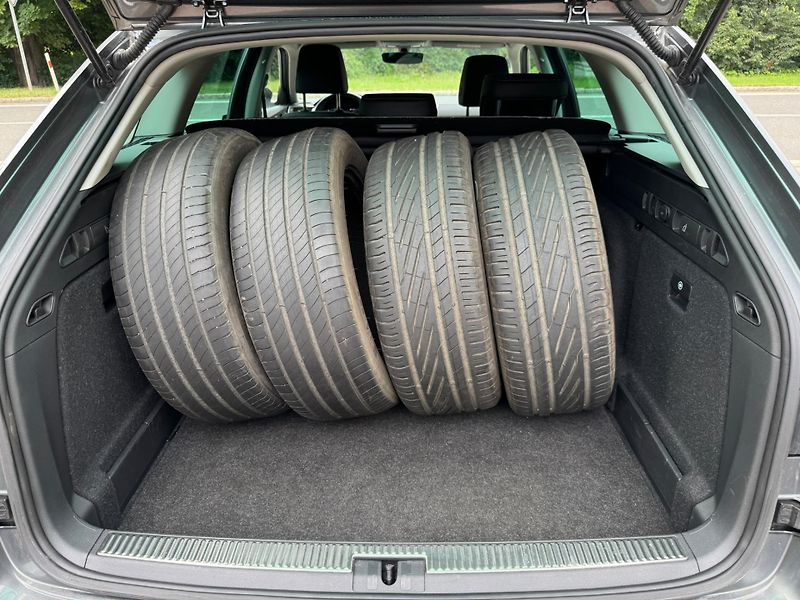 Škoda Superb 2.0 STYLE 1.MAJ ČR DPH KŮŽE - fotka 8 z 26