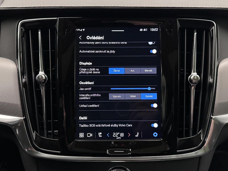 Volvo V90 T6 AWD RECHARGE BRIGHT PLUS  - fotka 42 z 46