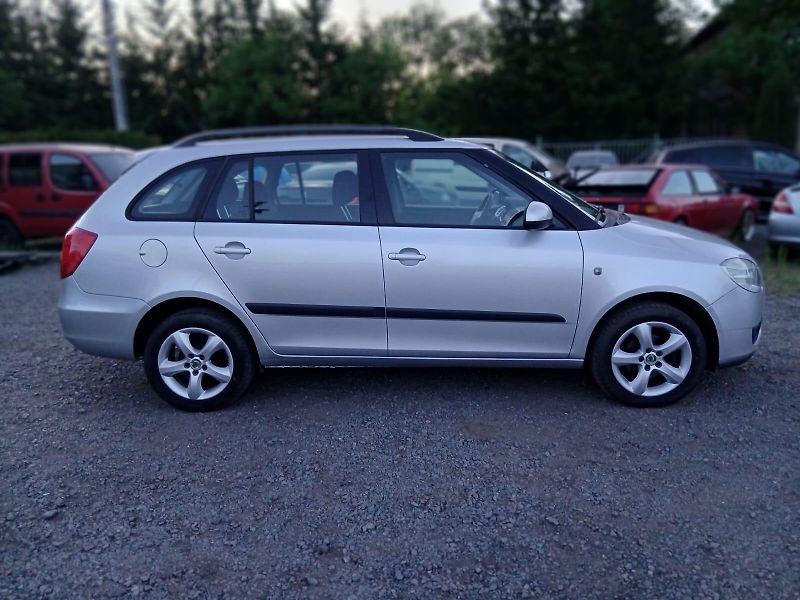 Škoda Fabia 1.2i, ALU, klima - fotka 7 z 31