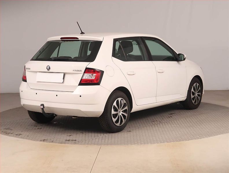 Škoda Fabia (2015) Ambition 1.0 - fotka 5 z 15