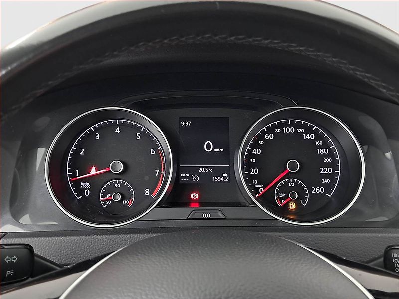 Volkswagen Golf (2017) 1.4 TSI, Tempomat - fotka 11 z 16
