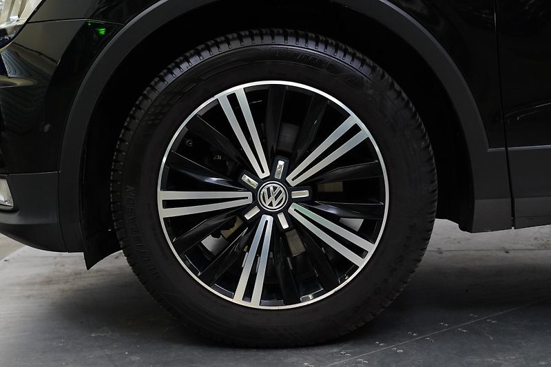 Volkswagen Tiguan - fotka 10 z 29
