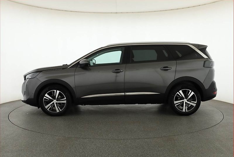 Peugeot 5008 (2021) Allure PureTech 130 - fotka 3 z 21