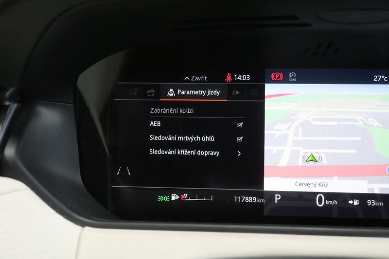 Land Rover Range Rover Velar (2018) D300 R-Dynamic SE, ČR, 1. maj. - fotka 23 z 50