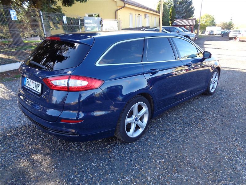 Ford Mondeo 2,0 - fotka 6 z 16