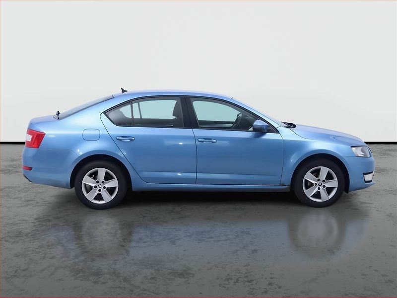 Škoda Octavia (2013) 1.6 TDI, Automat, Serv.kniha - fotka 6 z 15