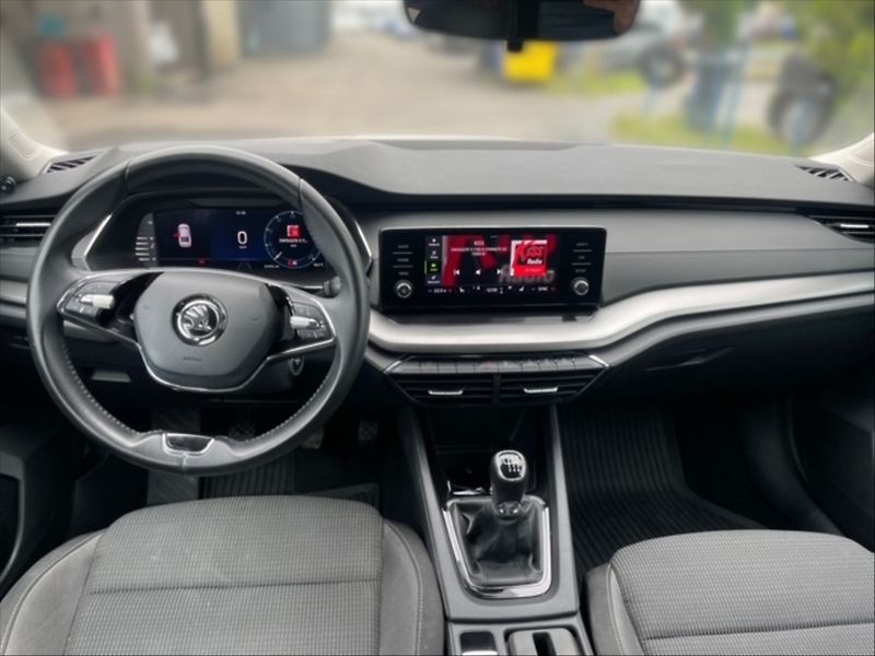 Škoda Octavia 2,0 TDI 85 Ambition - fotka 9 z 11