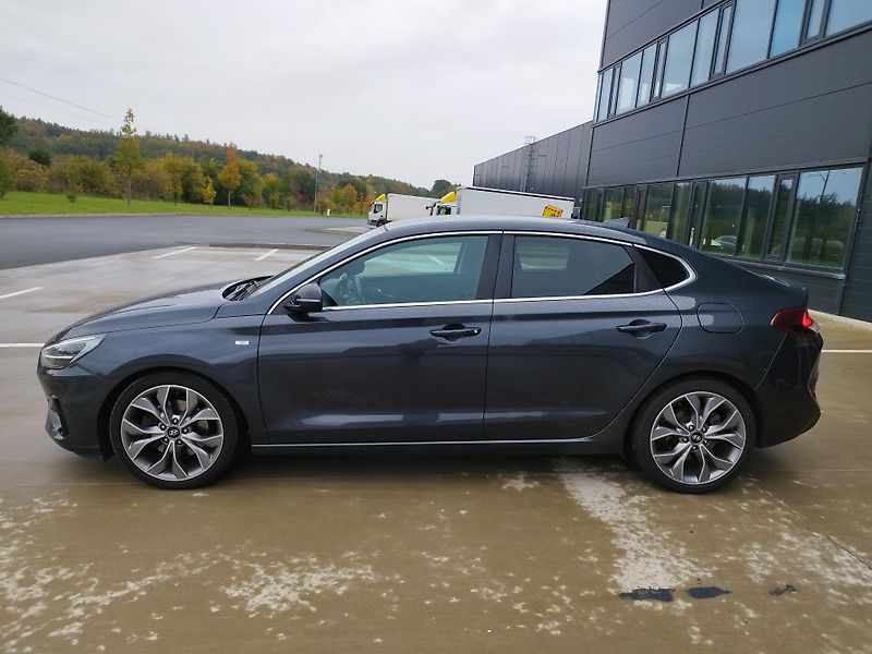 Hyundai i30 1.5T-GDi-volat-608 081 843 - fotka 9 z 21