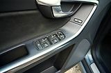 Volvo XC60 (2017) R-DESING 2,4 D4 140 kW - náhled 33