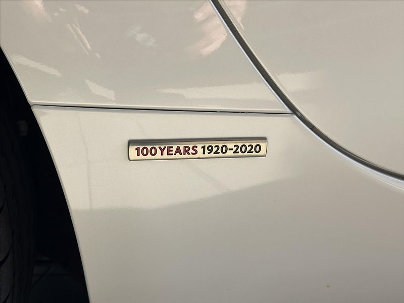 Mazda MX-5 1,5   Edice 100 YEARS 1920-202 - fotka 17 z 25