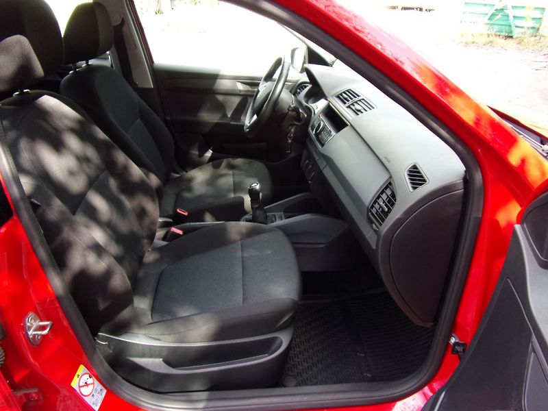 Škoda Fabia (2018) 1.0TSi 70kW CHZ KLIMATIZACE ČR - fotka 18 z 20