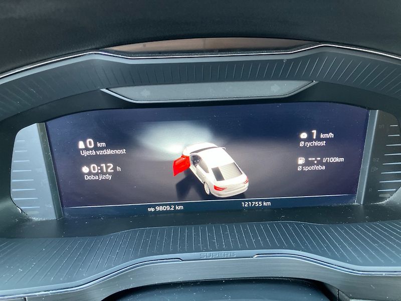 Škoda Superb (2022) 2.0TDI 110kW DSG STYLE PLUS - fotka 30 z 30
