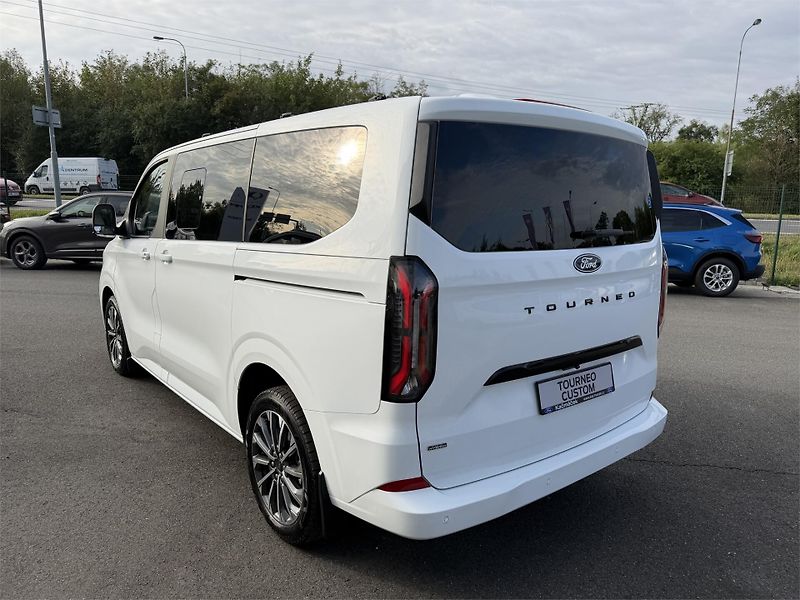 Ford Tourneo Custom (2026) Titanium X L1, Tourneo, 2.5 Du - fotka 5 z 21