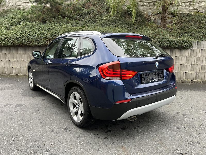 BMW X1 xDrive20d 130kW PANORAMA 1.MAJ - fotka 4 z 13
