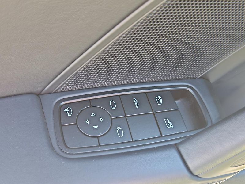 Porsche 911 911 Cabrio, BOSE,1. Majitel - fotka 23 z 45