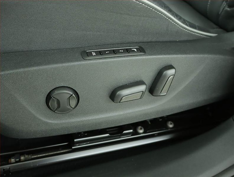 Škoda Enyaq (2023) 85x (82 kWh), SoH 93% - fotka 17 z 22