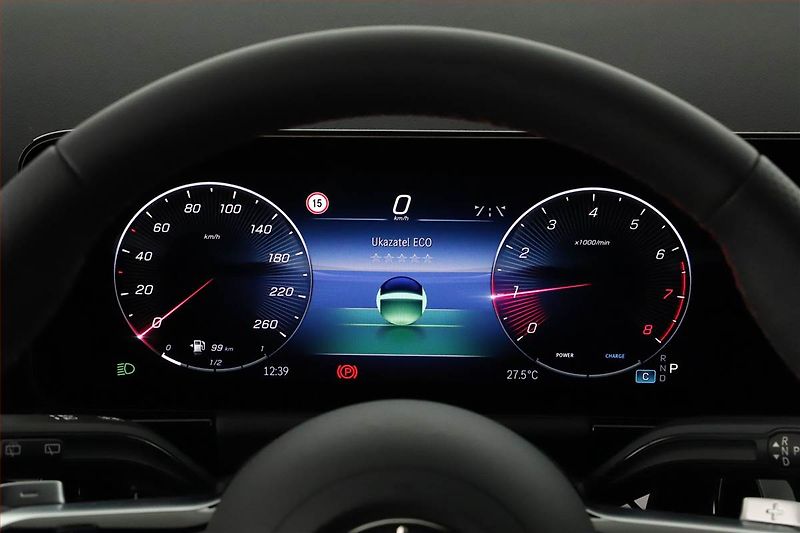 Mercedes-Benz GLA (2025) 220 4MATIC - fotka 9 z 23