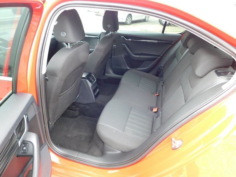 Škoda Octavia (2019) III 1.6 TDi ČR - fotka 20 z 36