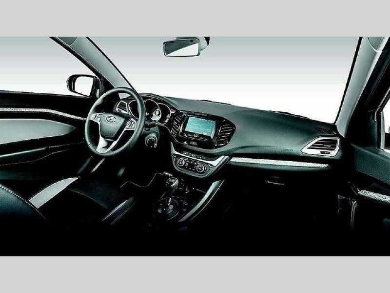 Lada Vesta Cross Sedan.