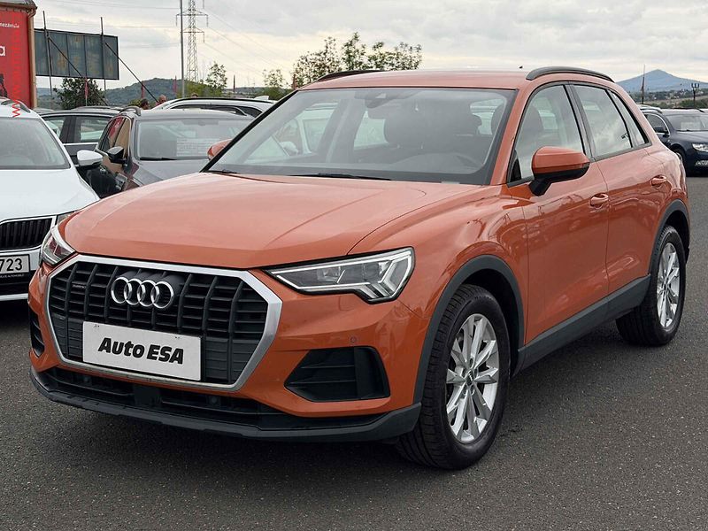 Audi Q3 (2019) 2.0TFSi Quattro, 1.maj,ČR, AT - fotka 3 z 18