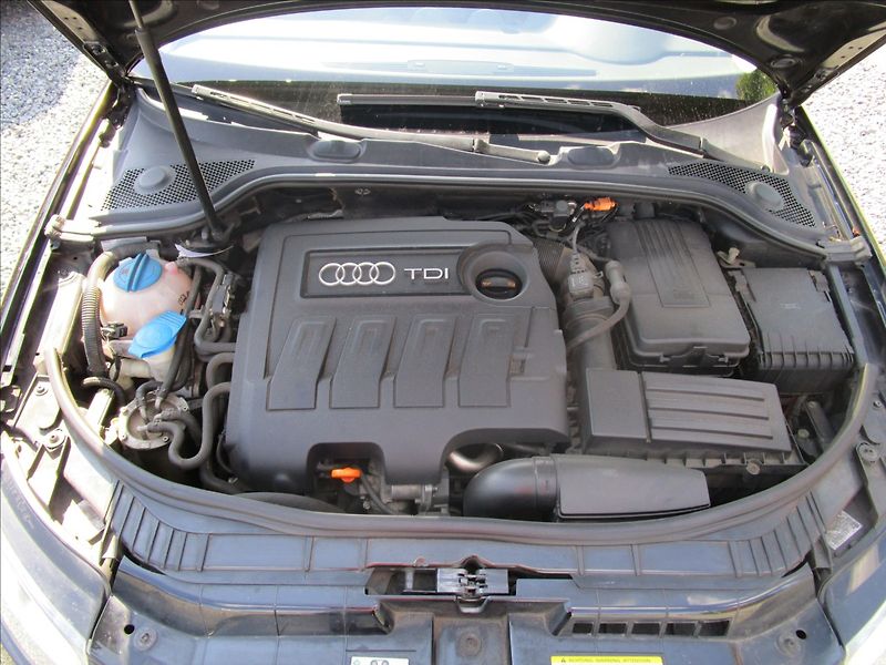 Audi A3 Sportback 1.6TDi  aut. klima, - fotka 34 z 37