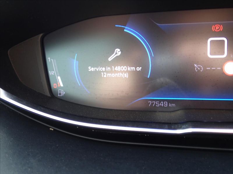 Peugeot 3008 1,2 CZ, 1.Majitel, serv. kn - fotka 22 z 48