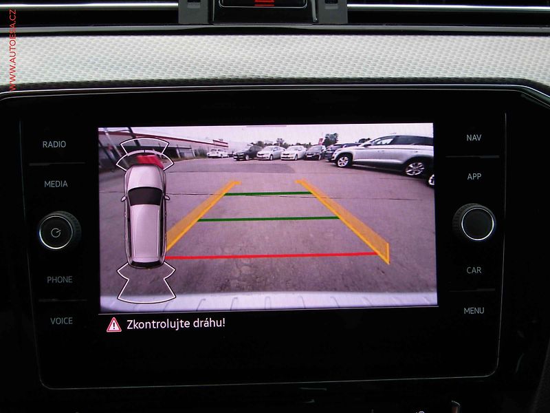 Volkswagen Passat (2020) 2.0 TDi 4x4, ČR, Alltrack - fotka 19 z 21