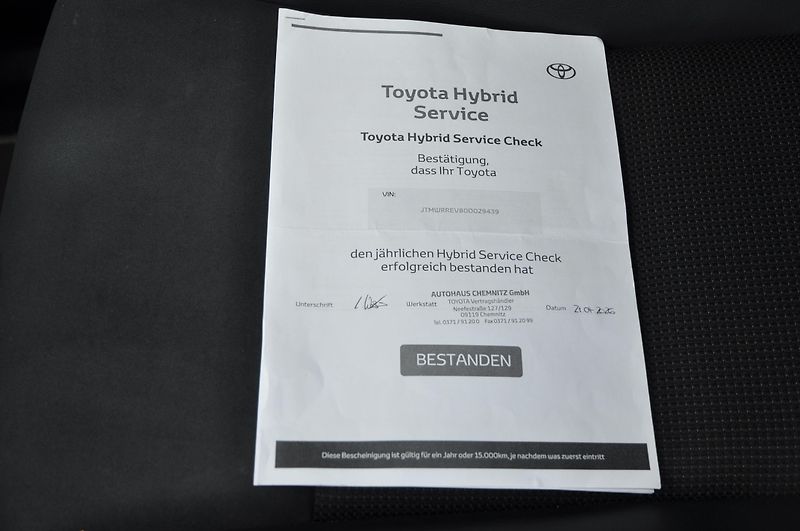 Toyota RAV4 2.5 Hybrid - fotka 19 z 22