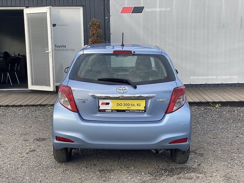 Toyota Yaris 1.0i, ČR, Active, 2x kola - fotka 6 z 14