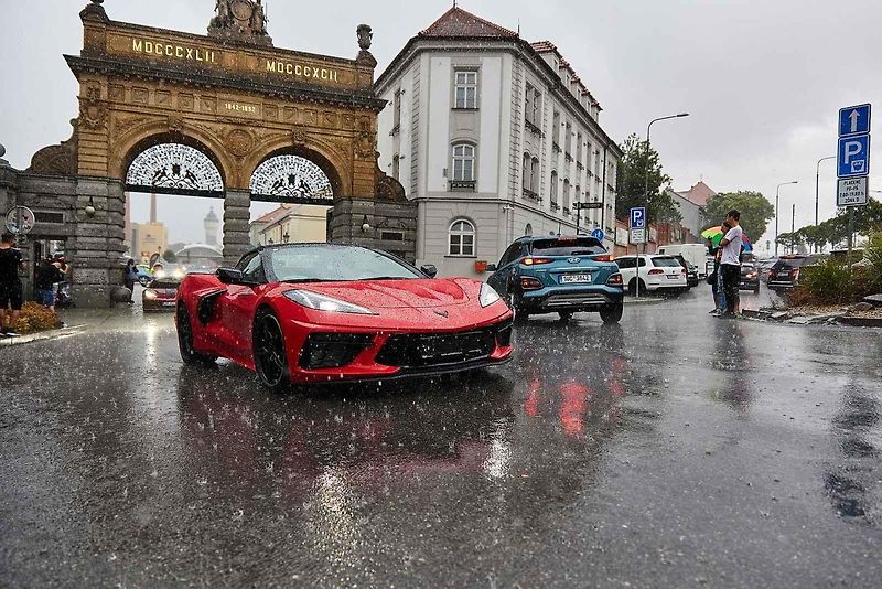 Americké automobily Corvette na 21. ročníku tradičního srazu v areálu Plzeňského Prazdroje.