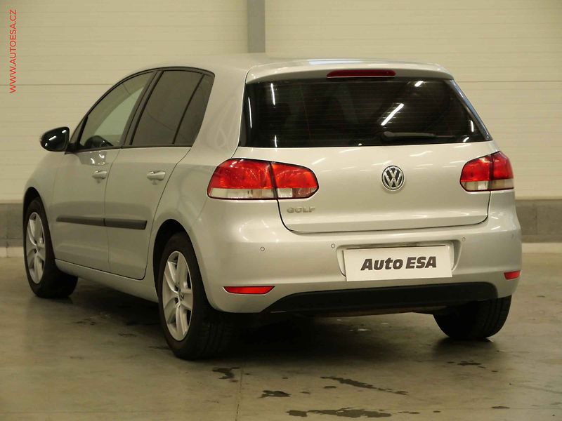 Volkswagen Golf (2009) 1.6i, AT, AC, STK3/28 - fotka 6 z 17