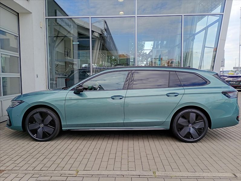 Volkswagen Passat (2026) 2,0 TDI 142kW 7DSG  R-Line Peo - fotka 8 z 19