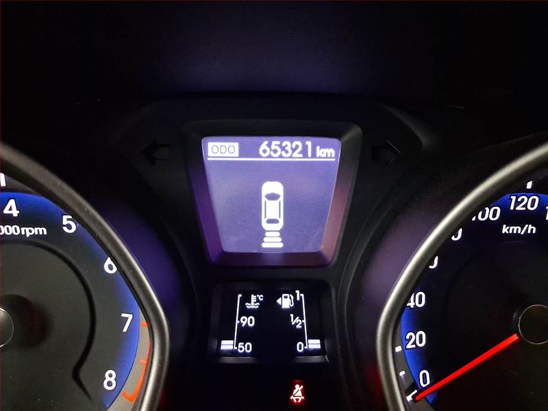 Hyundai i30 (2015) 1.6 MPI, Tempomat - fotka 20 z 20